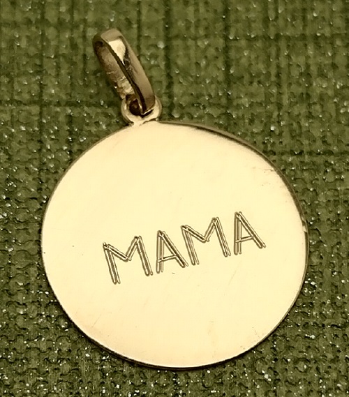 pandant_mama